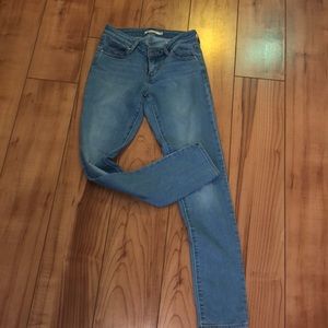 Women’s Levi high-waisted curvy skinny jeans